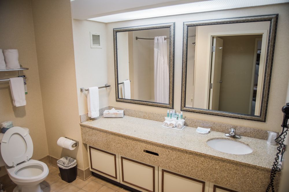 Holiday Inn Express Hotel & Suites Conover - Hickory Area By Ihg Екстер'єр фото
