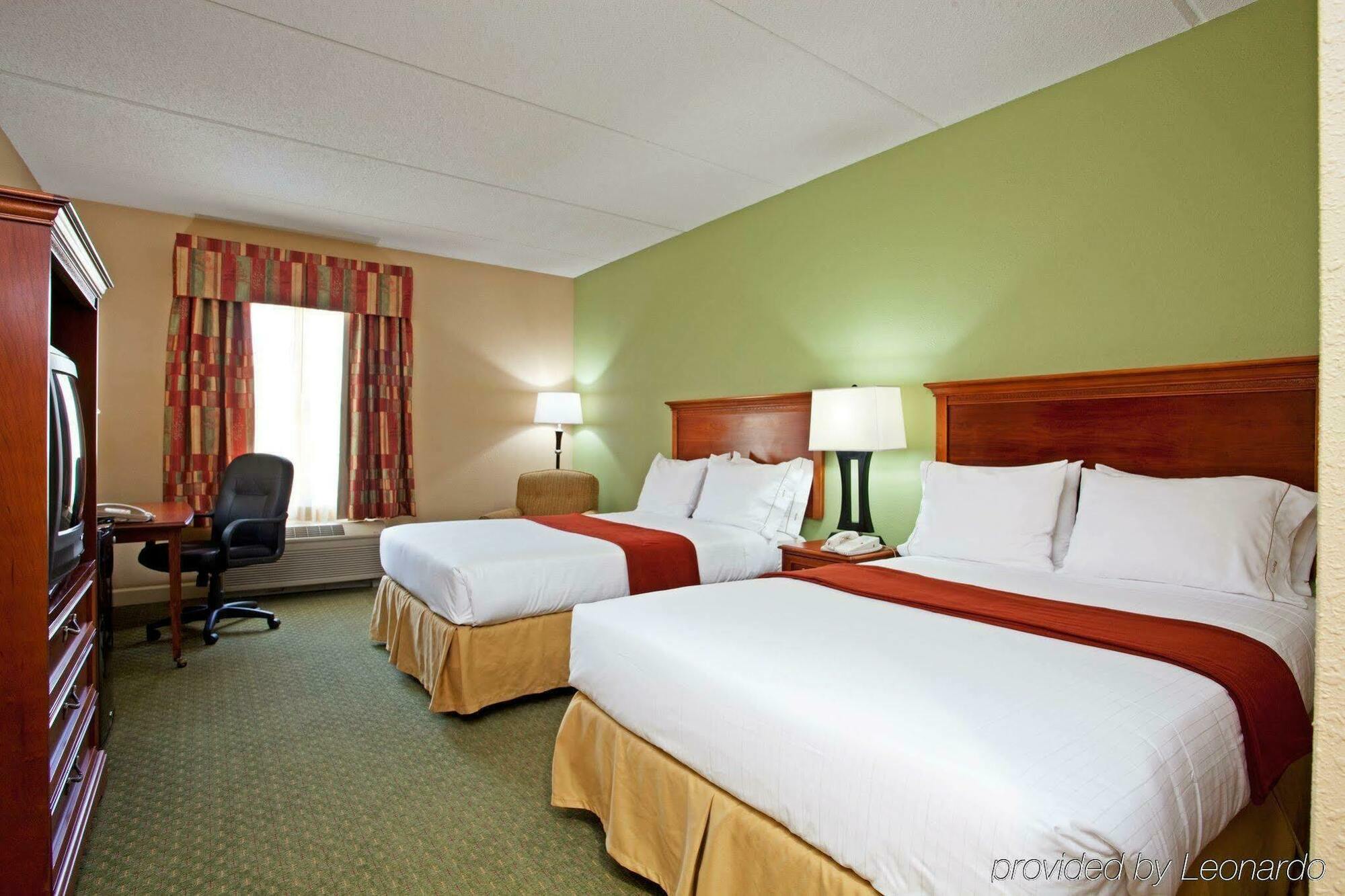 Holiday Inn Express Hotel & Suites Conover - Hickory Area By Ihg Екстер'єр фото