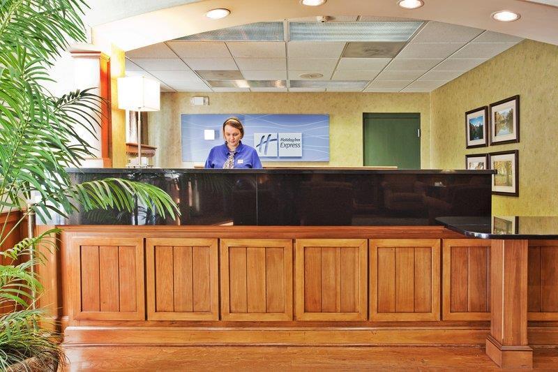 Holiday Inn Express Hotel & Suites Conover - Hickory Area By Ihg Екстер'єр фото